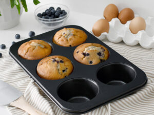 Muffin Pan & Backing Cup Cake Tray Non Stick 6 cups